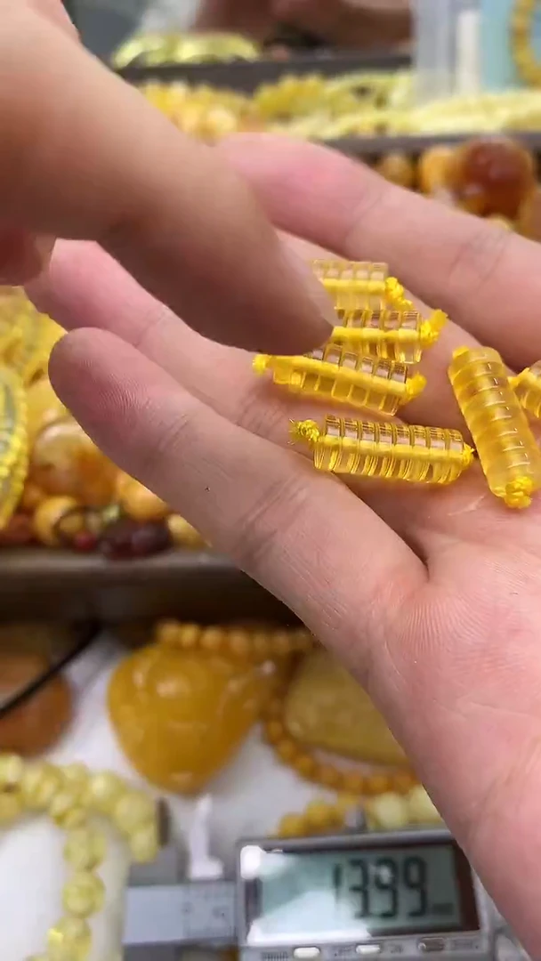 裸石蜜蜡未镶嵌隔片发其一