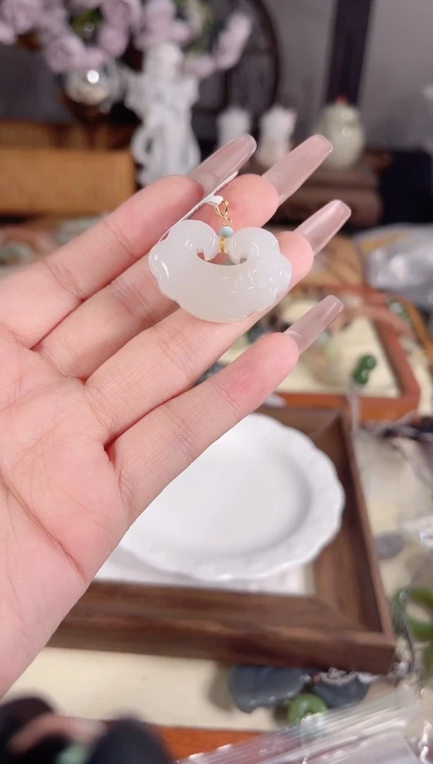 吊坠(不含链)银S925镶嵌和田玉多样性发货其一孤品默认微瑕