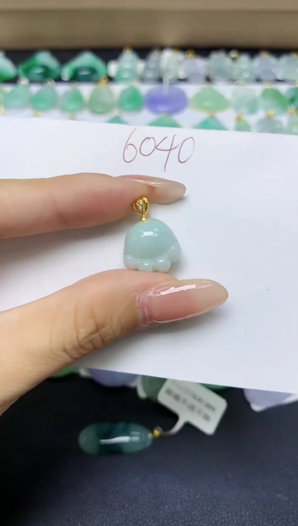 翡翠未镶嵌颈饰 天然缅甸翡翠A货