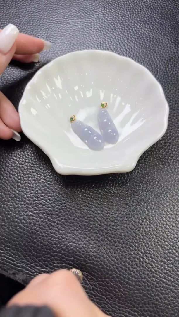 18K金镶嵌挂件翡翠多样性发一件豆子