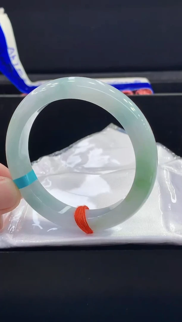 未镶嵌手镯翡翠翡翠手镯