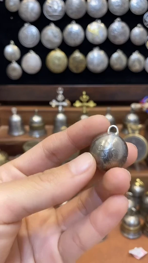 八***瘦香港一元微瑕铃铛