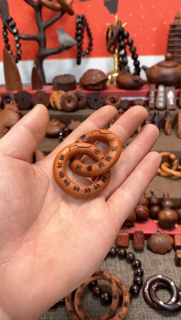 【闪购商品】木枣木刻字小乾坤圈随机
