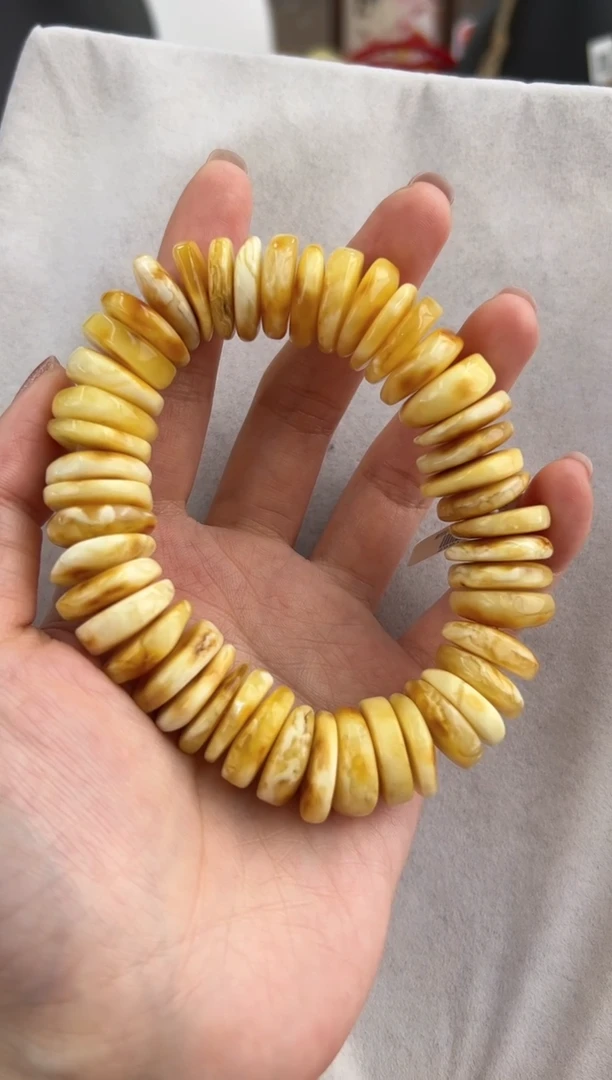 【闪购商品】琥珀裸石未镶嵌10128050-手串