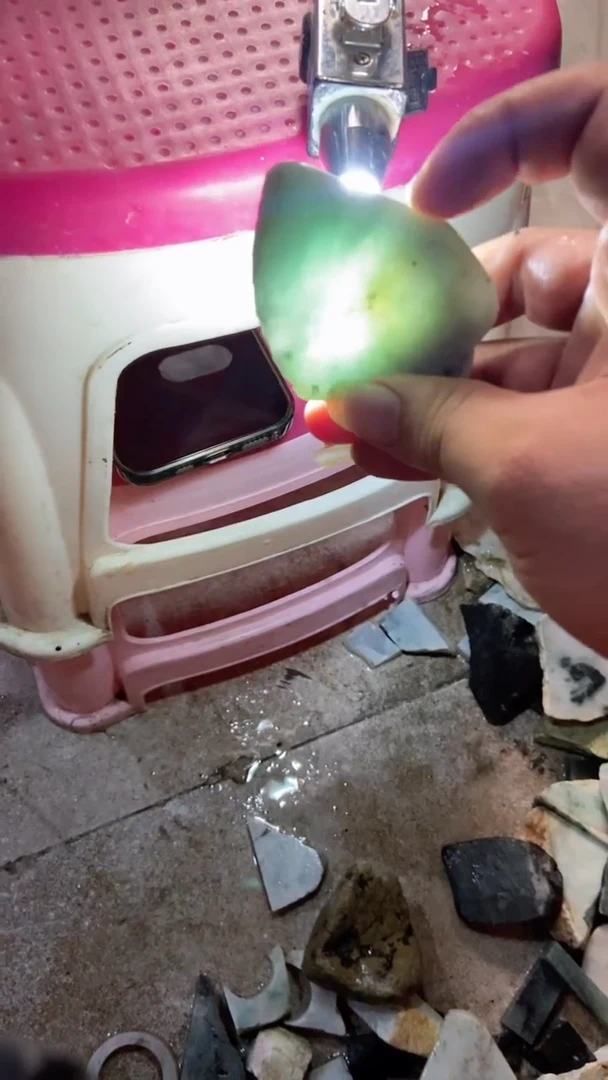 配石翡翠翡翠边角料未加工32