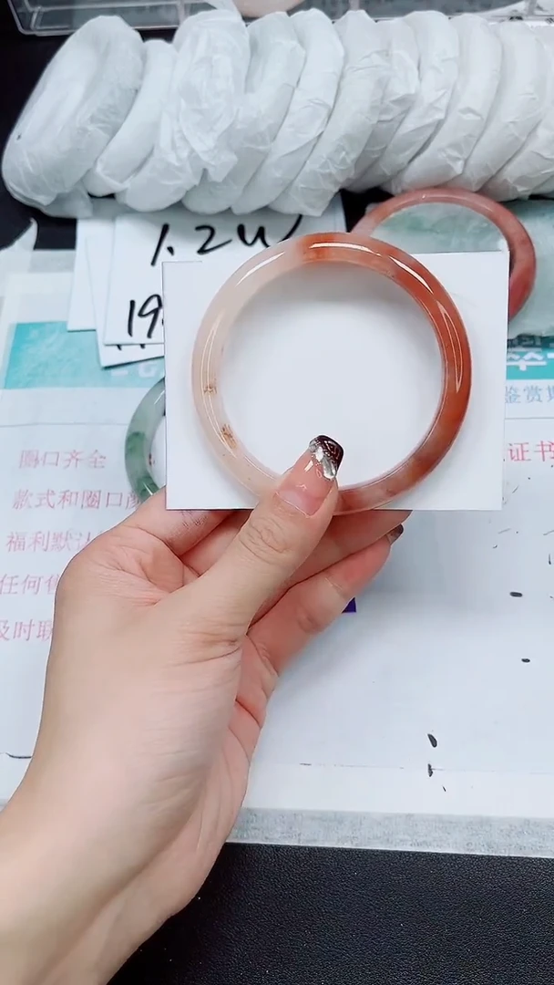 【闪购商品】石英质玉手镯未镶嵌A81-60/61