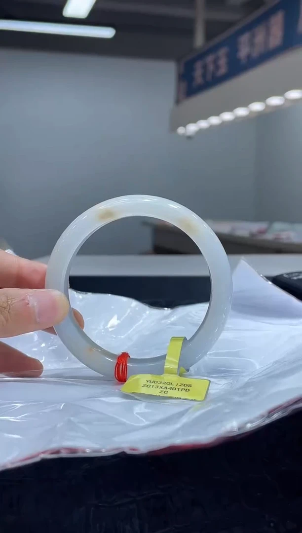 未镶嵌手镯翡翠10