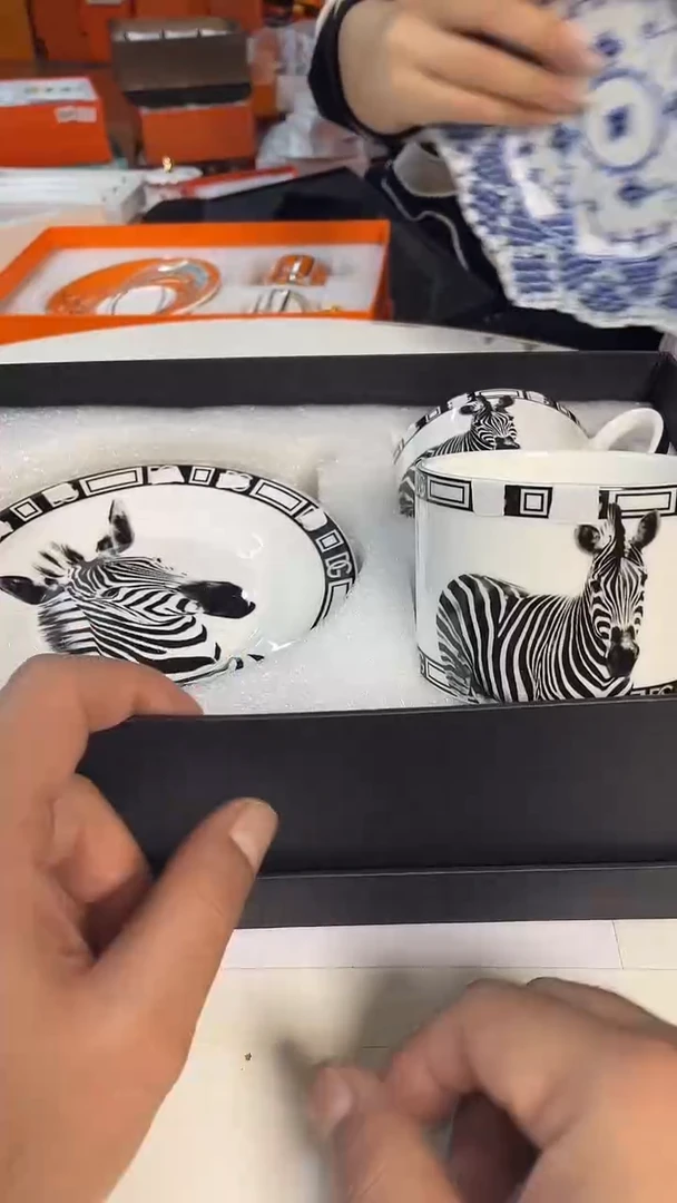 杯鸿辉家品牌瓷器，京东包邮！