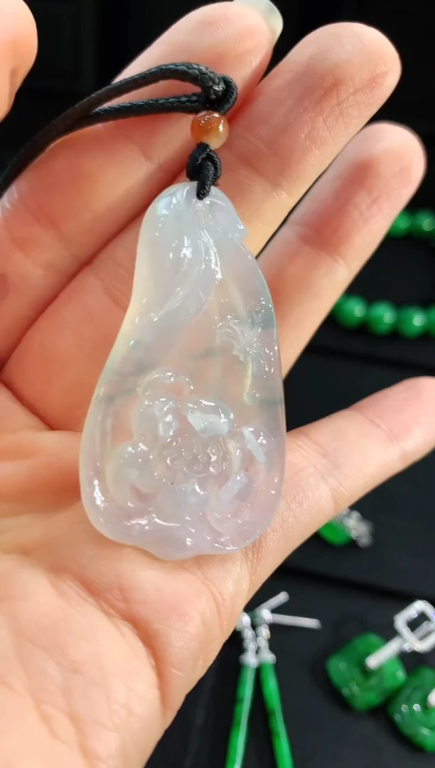 【闪购商品】翡翠颈饰未镶嵌吊坠