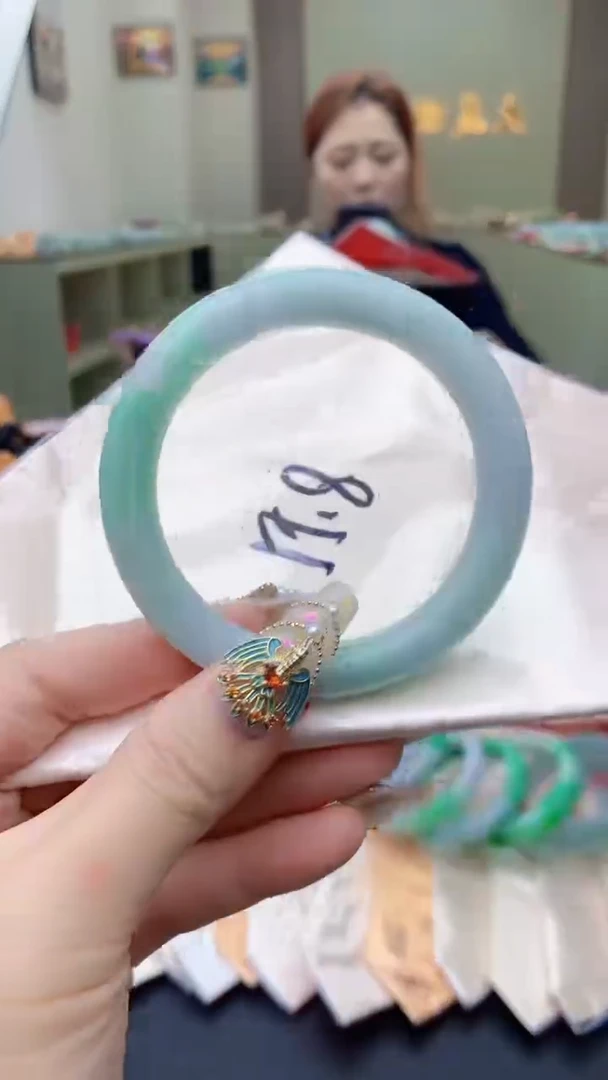 【闪购商品】翡翠手镯未镶嵌1001631395