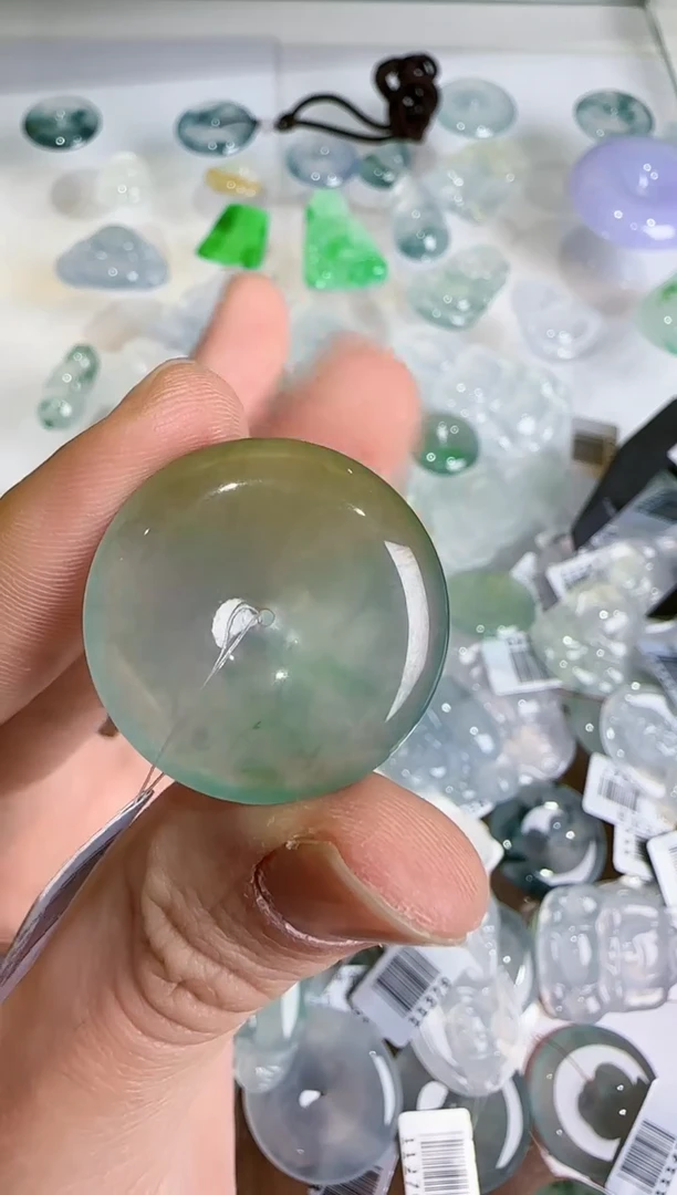 【闪购商品】翡翠吊坠(不含链)未镶嵌···