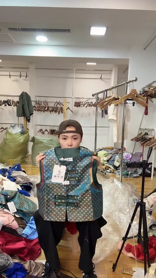 马甲 M 110斤以里