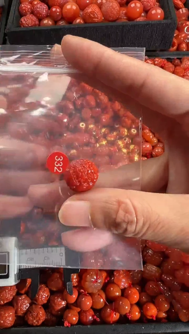 【闪购商品】南红玛瑙颈饰未镶嵌1