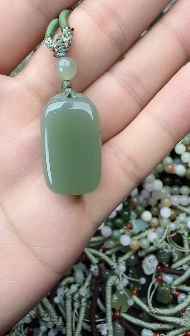 颈饰未镶嵌和田玉拍一发一