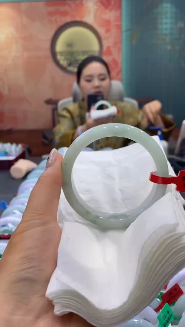 未镶嵌手镯翡翠多人00010256