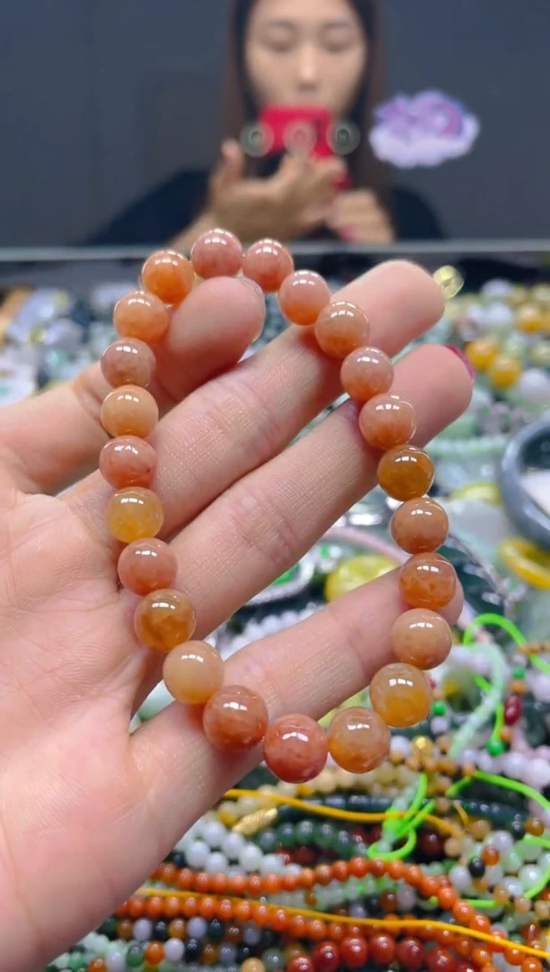 颈饰未镶嵌翡翠8MM/B/翡翠A货，一件也是批发价