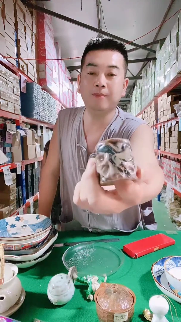 瓷片碗碟好物一件不留@@1