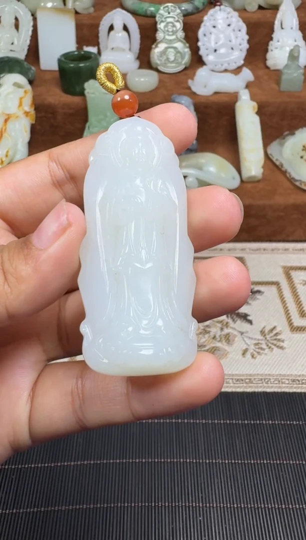 颈饰未镶嵌和田玉1