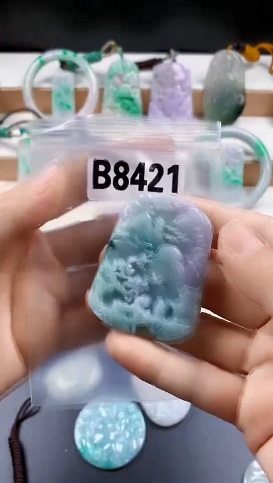 颈饰未镶嵌翡翠天然翡翠吊坠挂件