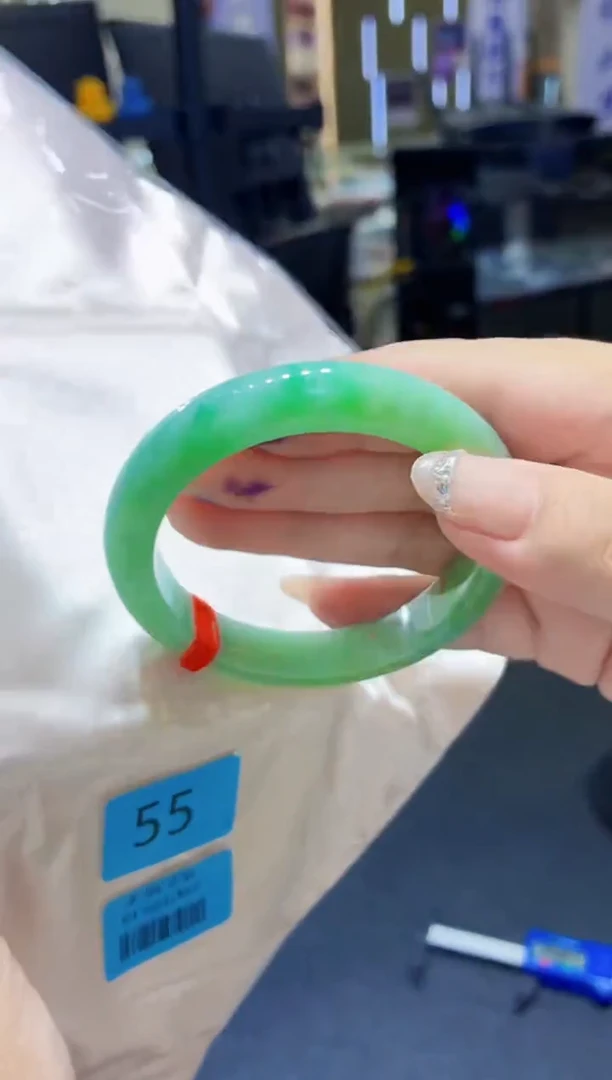 未镶嵌手镯翡翠翡翠手镯