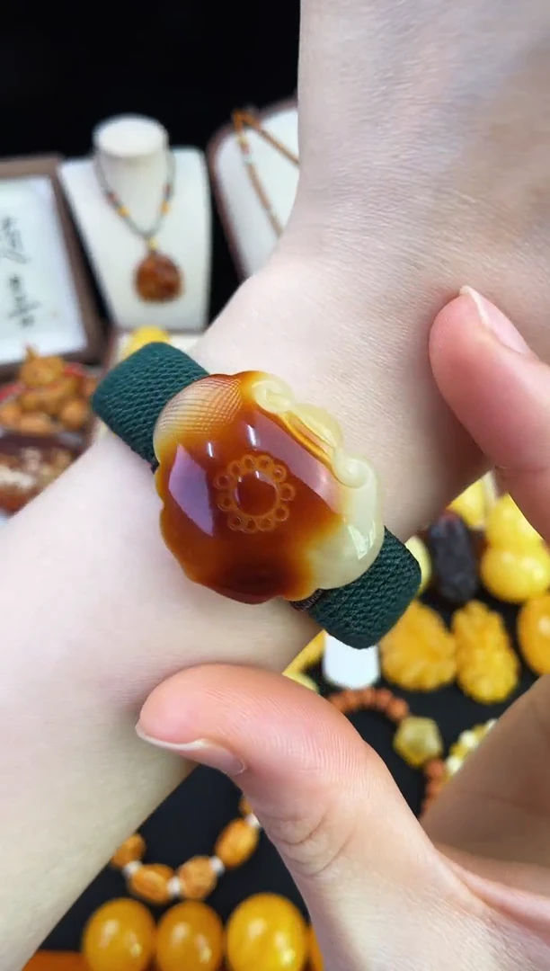 琥珀未镶嵌珠宝奇石柒月