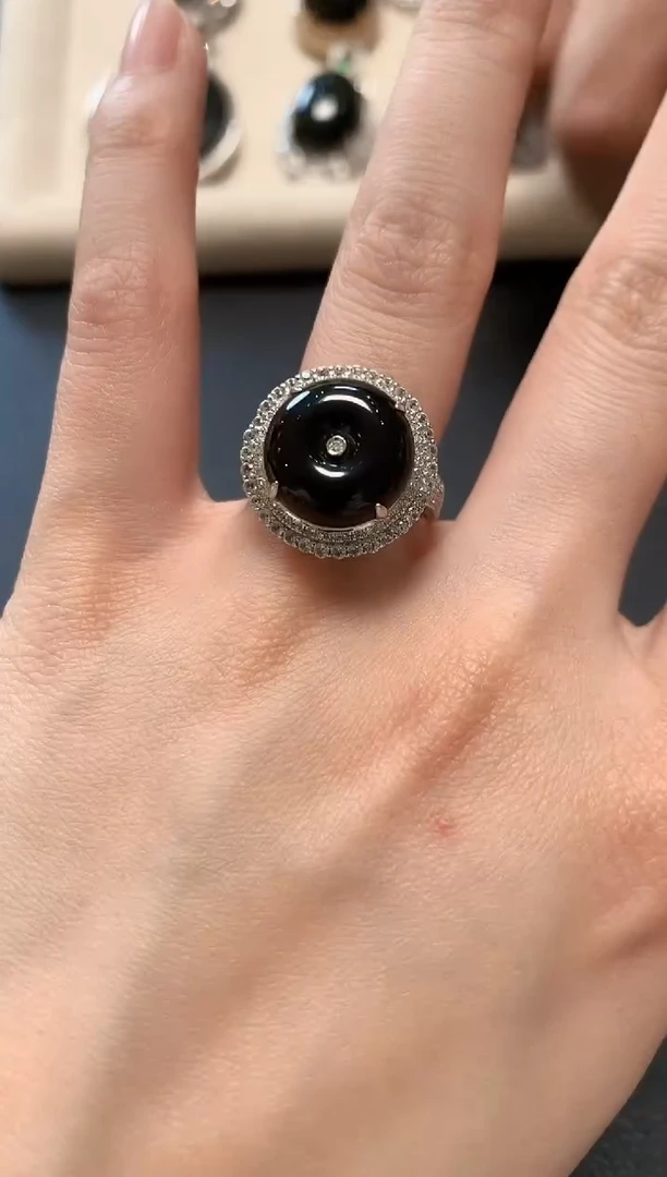 18K金镶嵌戒指翡翠A46