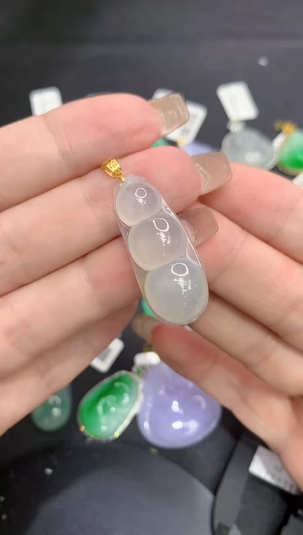 吊坠(不含链)18K金镶嵌翡翠111