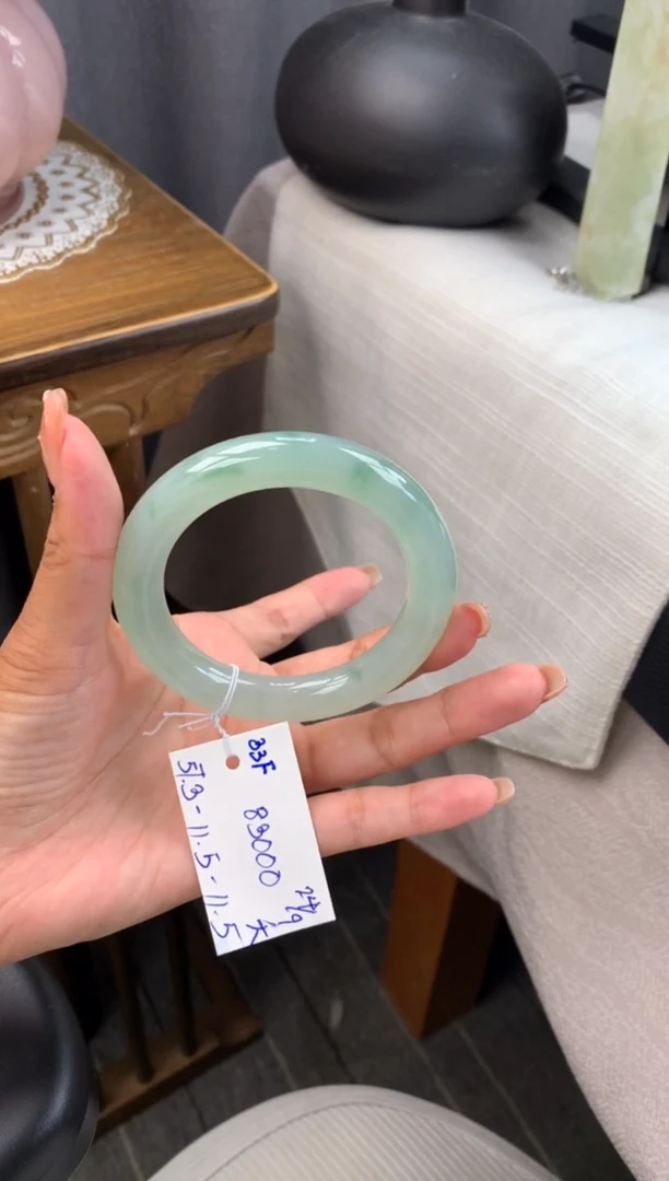 未镶嵌手镯翡翠手镯