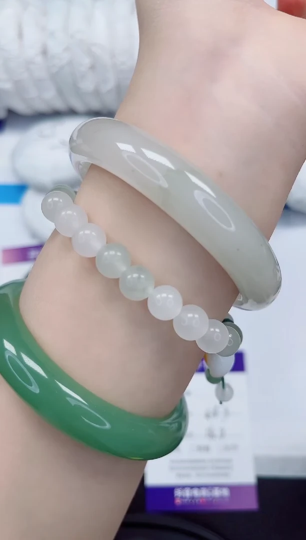 石英质玉手镯未镶嵌77-58/59