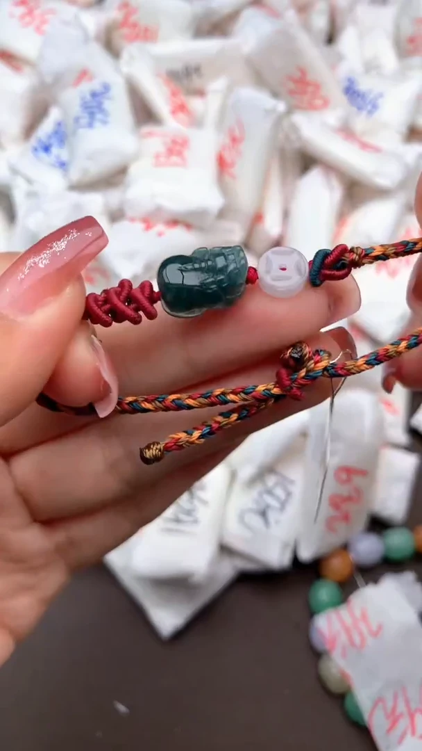 【闪购商品】翡翠手绳未镶嵌一