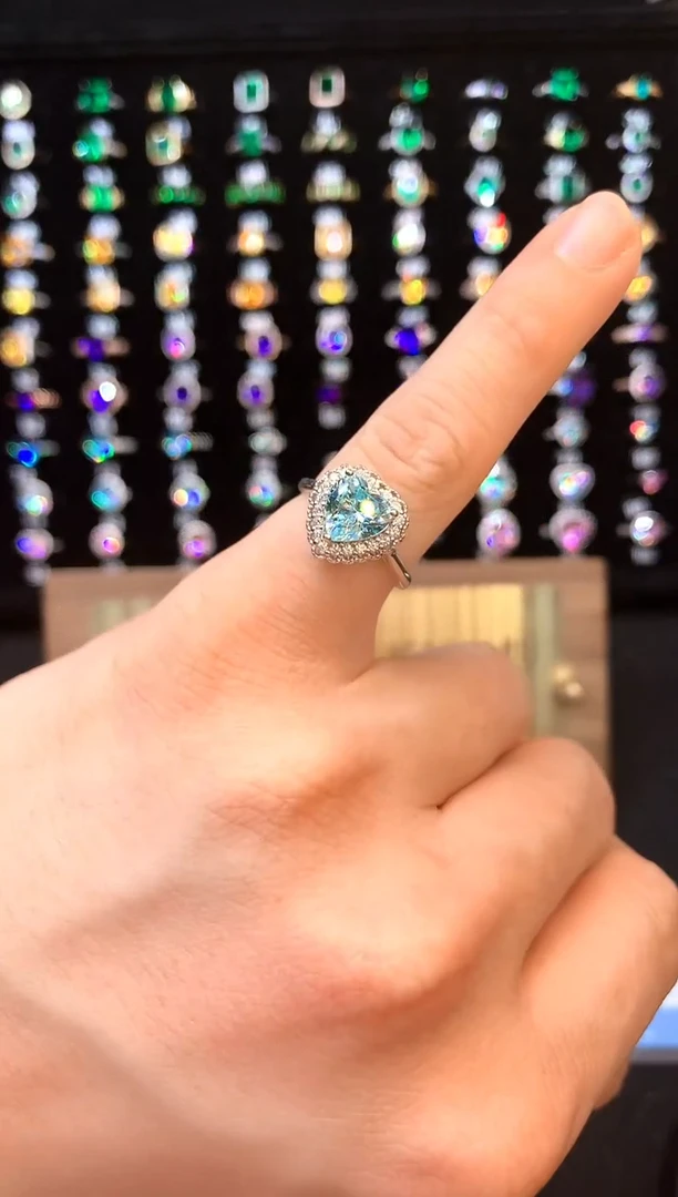 海蓝宝石戒指银S925镶嵌......