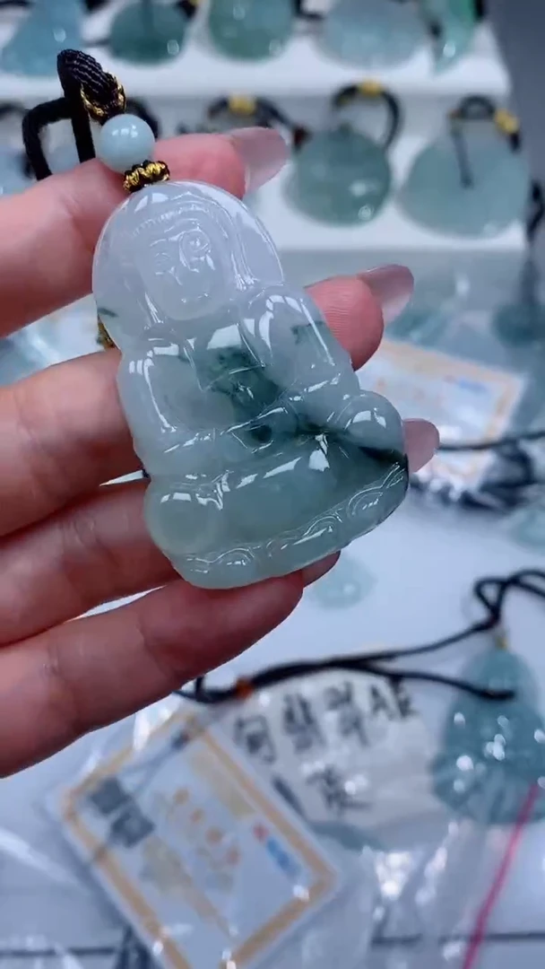 颈饰未镶嵌翡翠吊坠