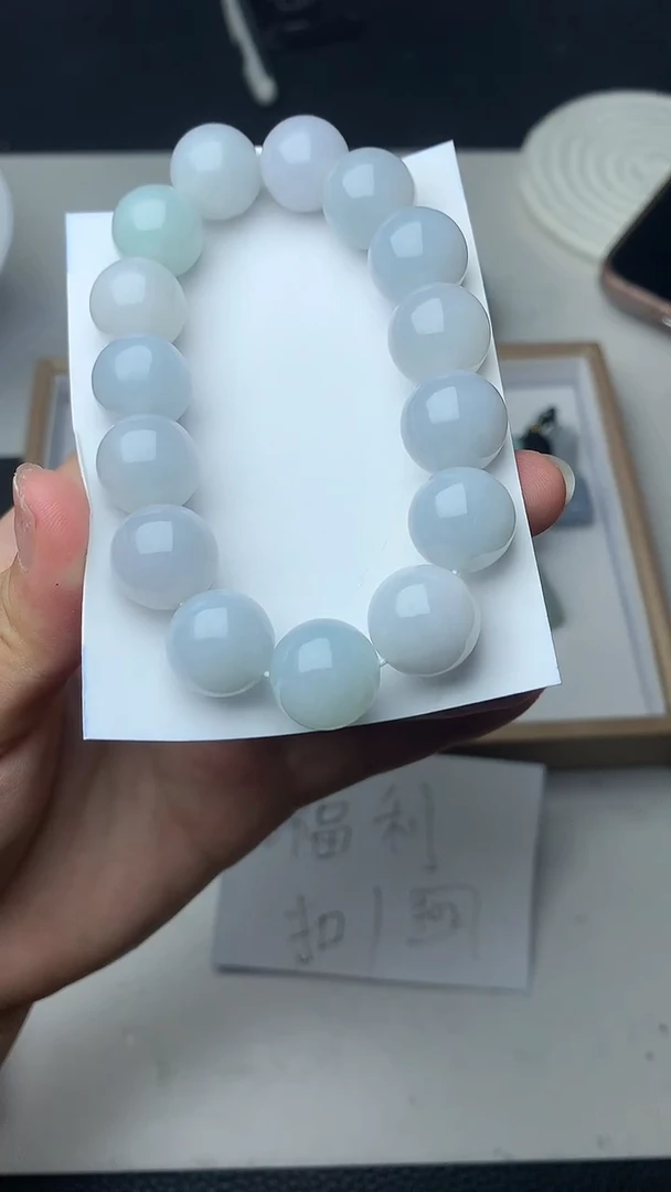 翡翠未镶嵌颈饰珠子