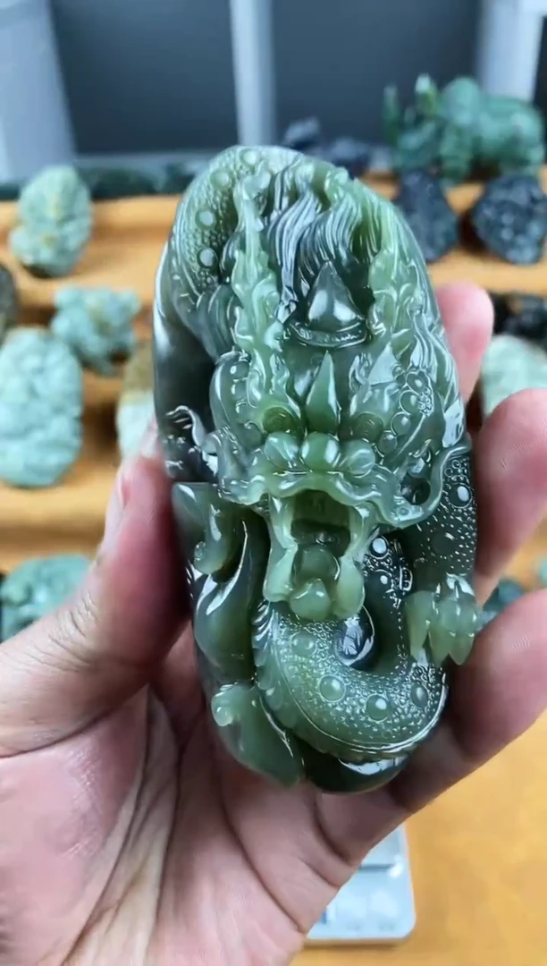 未镶嵌和田玉把件1