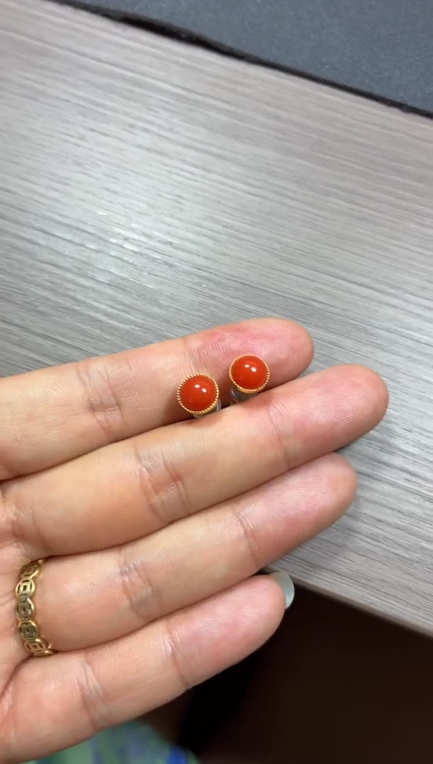 南红玛瑙耳钉18K金镶嵌y*耳钉