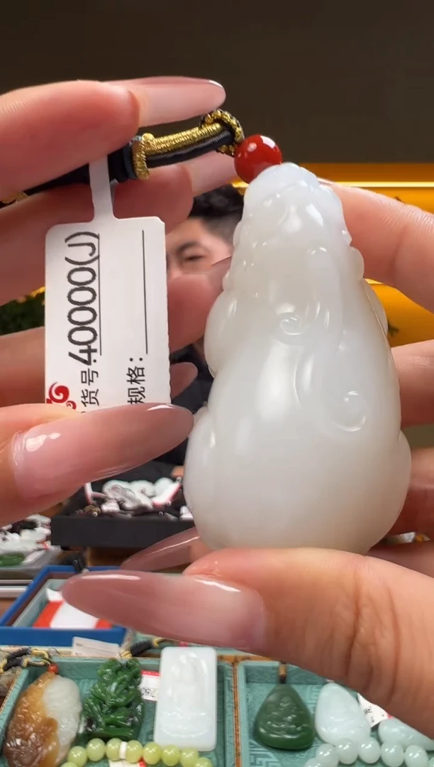 颈饰未镶嵌和田玉1J