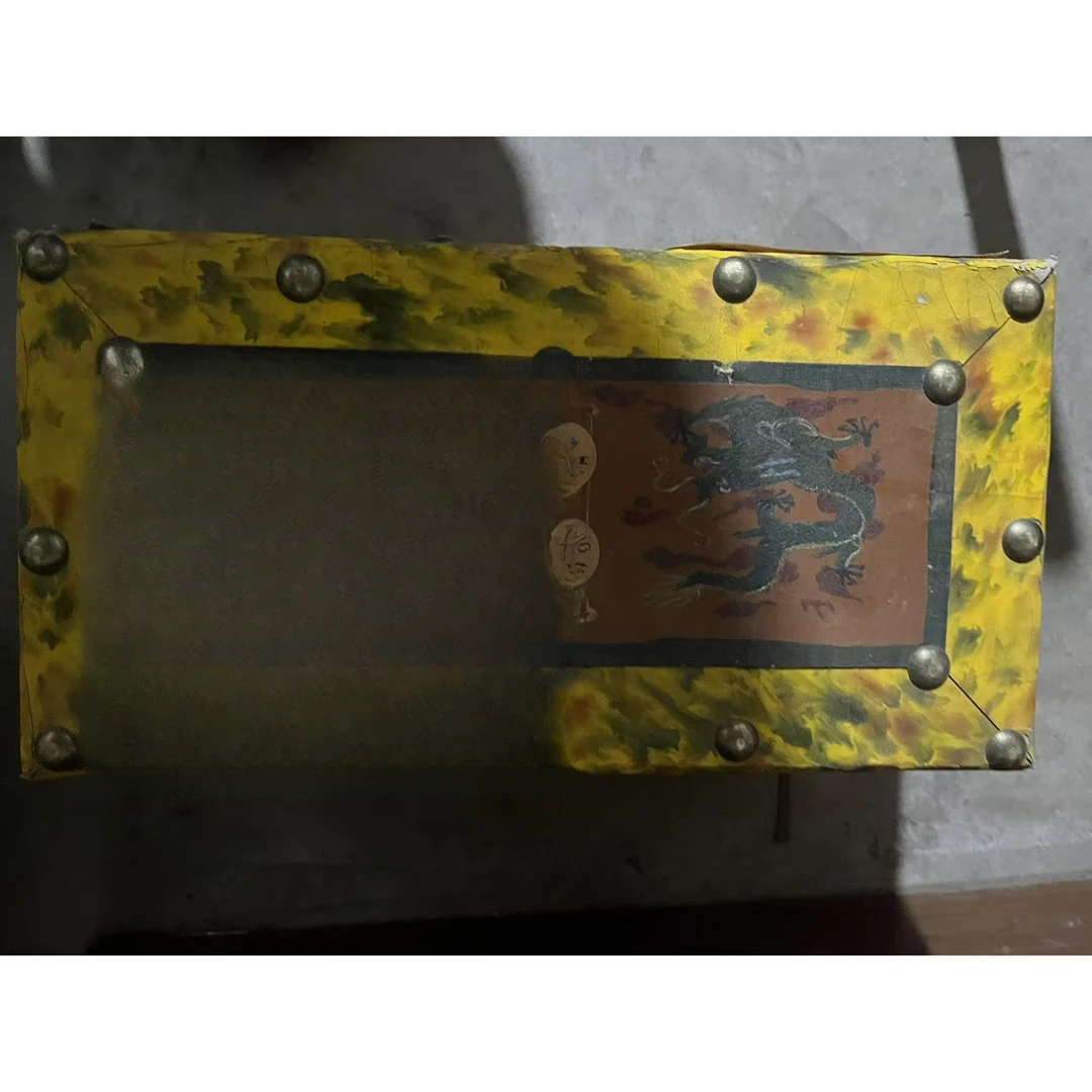 精品摆件好漂亮铆钉箱