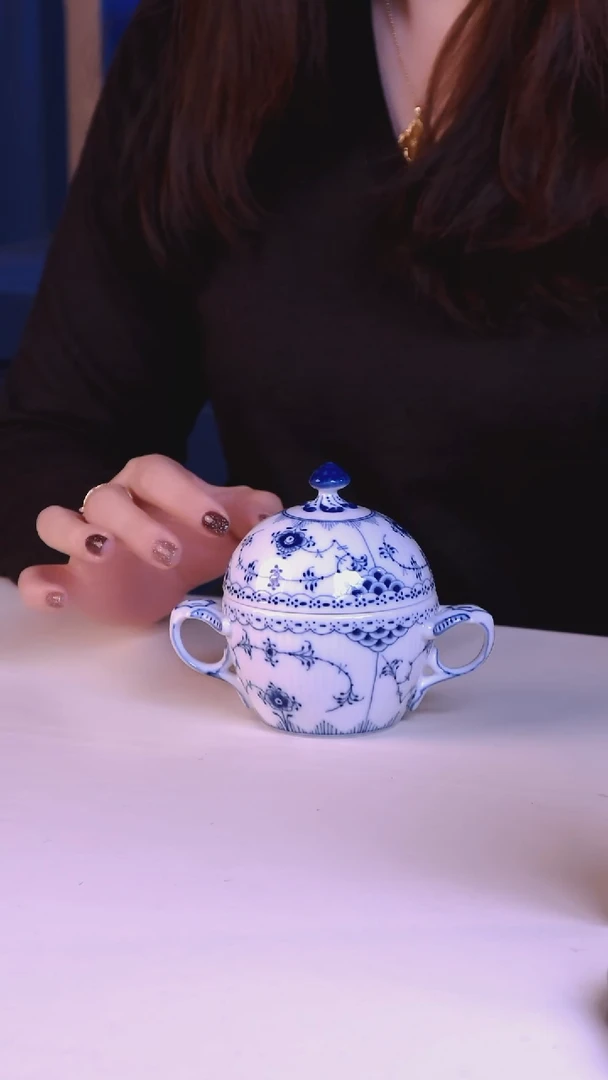 每天早上6点开播（半蕾丝糖罐