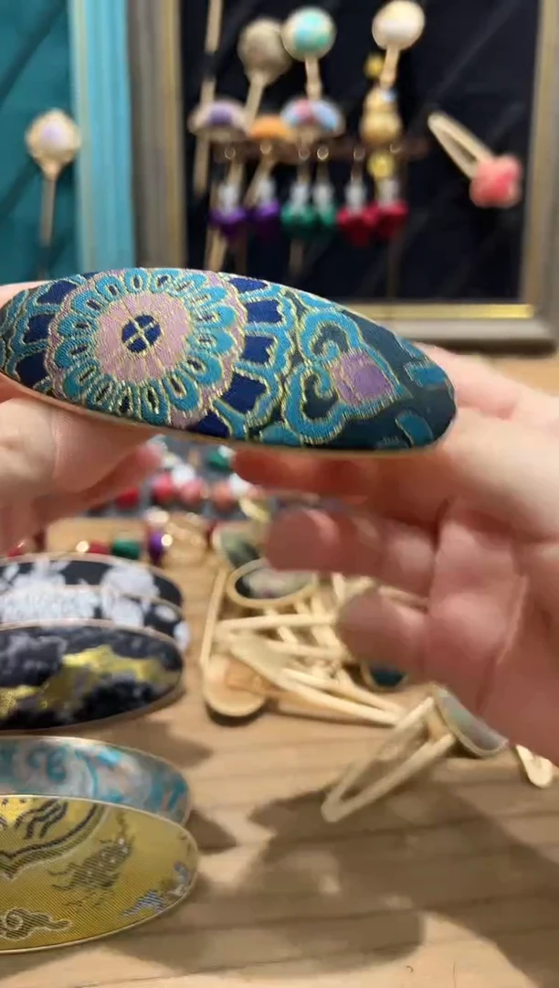 【闪购商品】【一物一拍车】大小团纹上久楷大弹簧夹