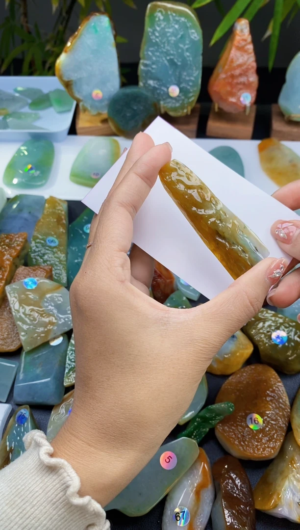 【闪购商品】定制翡翠未镶嵌翡翠