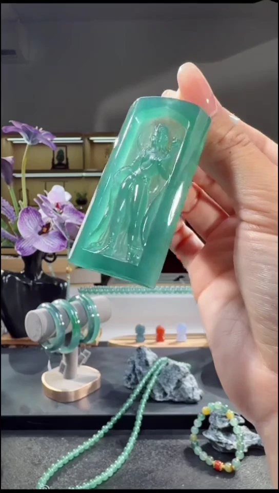 吊坠(不含链)未镶嵌翡翠观音