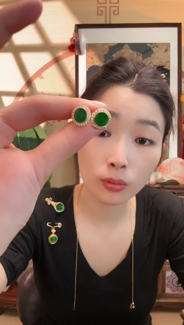 颈饰银S925镶嵌翡翠耳饰