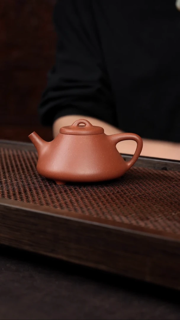 【闪购商品】紫砂茶壶红降坡子冶{大}