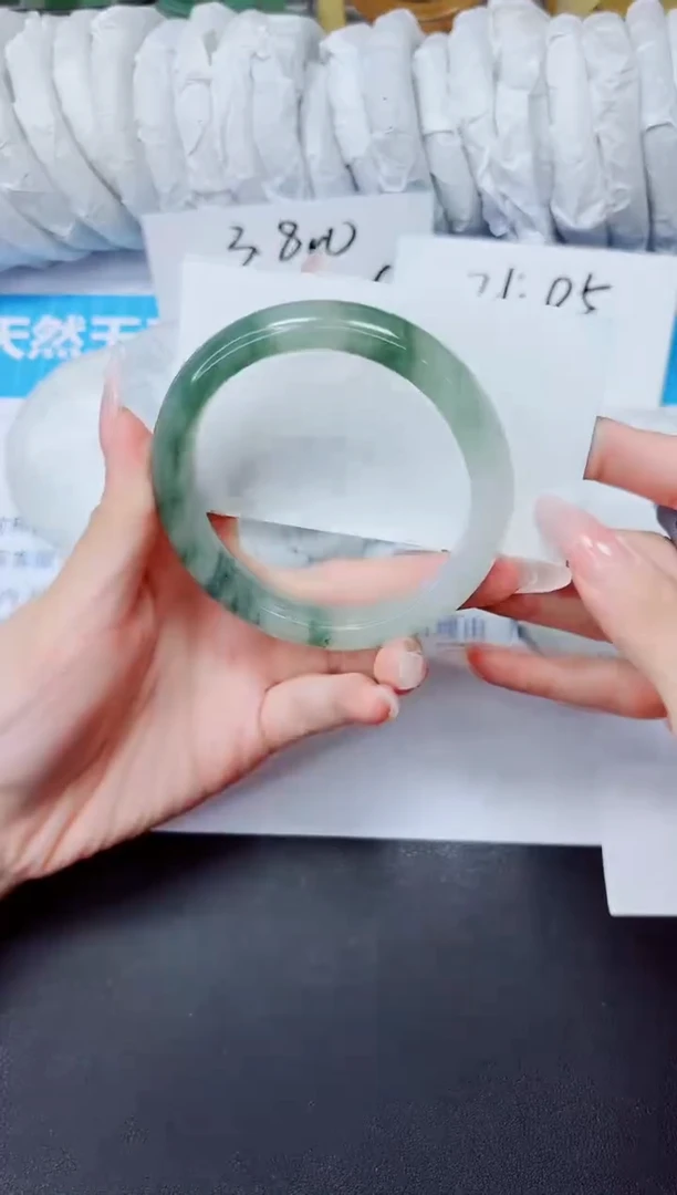 石英质玉手镯未镶嵌345/58