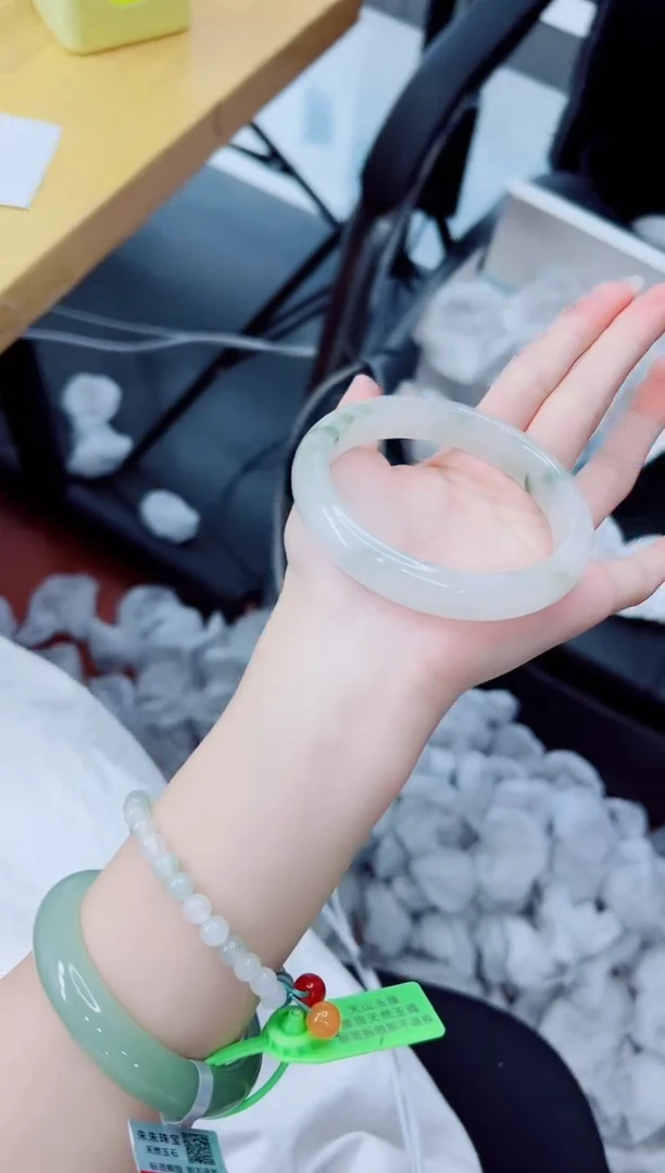 石英质玉手镯未镶嵌249/62