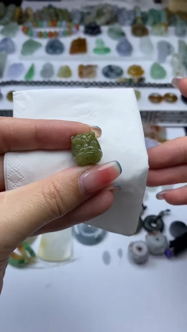 未镶嵌定制翡翠毛货定制不退不换