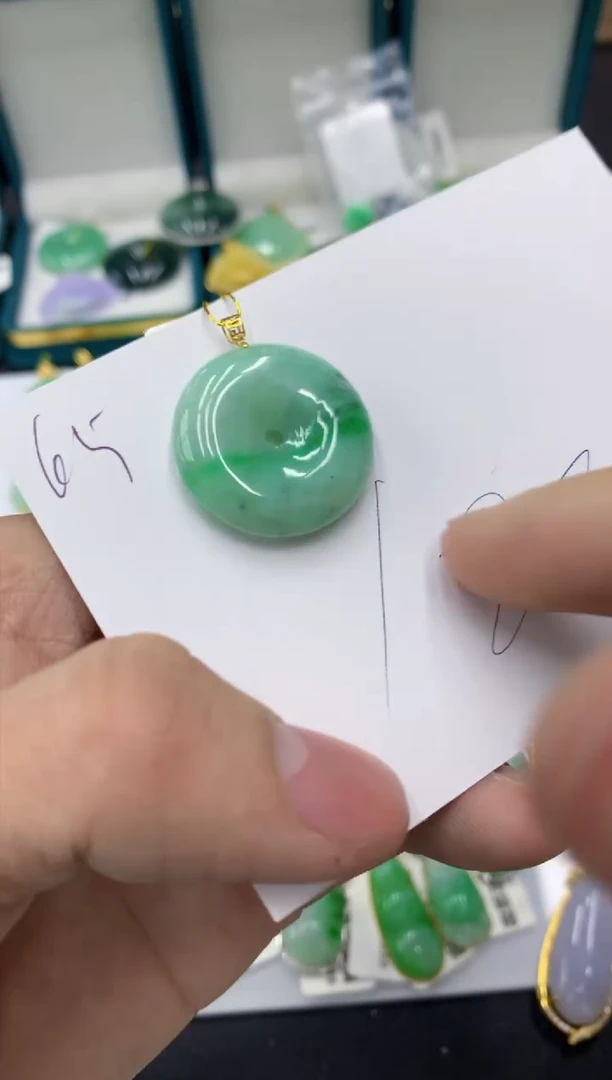 【闪购商品】翡翠颈饰18K金镶嵌1111111111