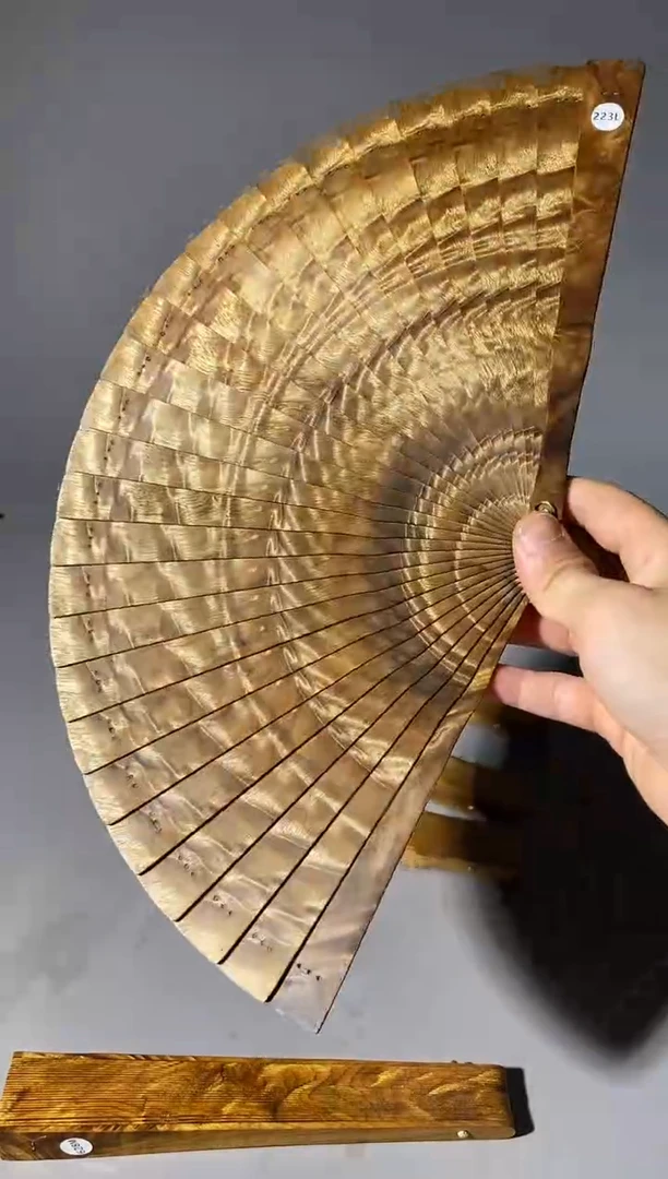金丝楠O****?223号21cm小叶桢楠扇子