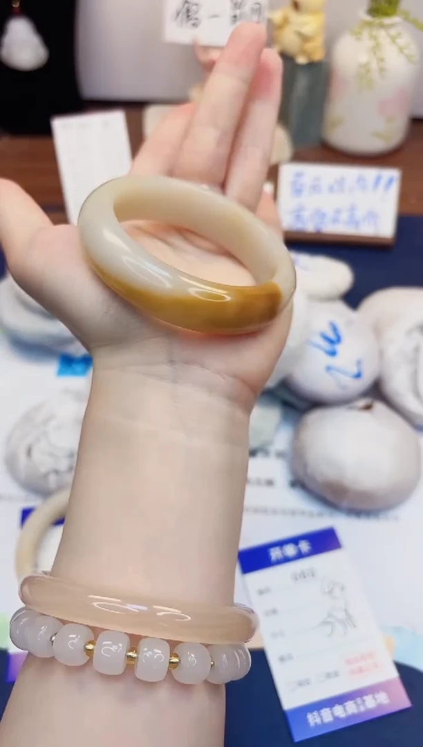 【闪购商品】石英质玉手镯未镶嵌60-财气镯-圈口54
