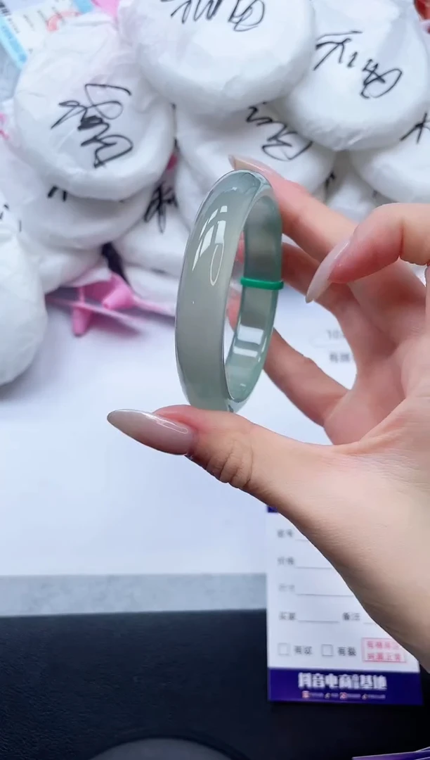 未镶嵌手镯石英质玉15V22-56